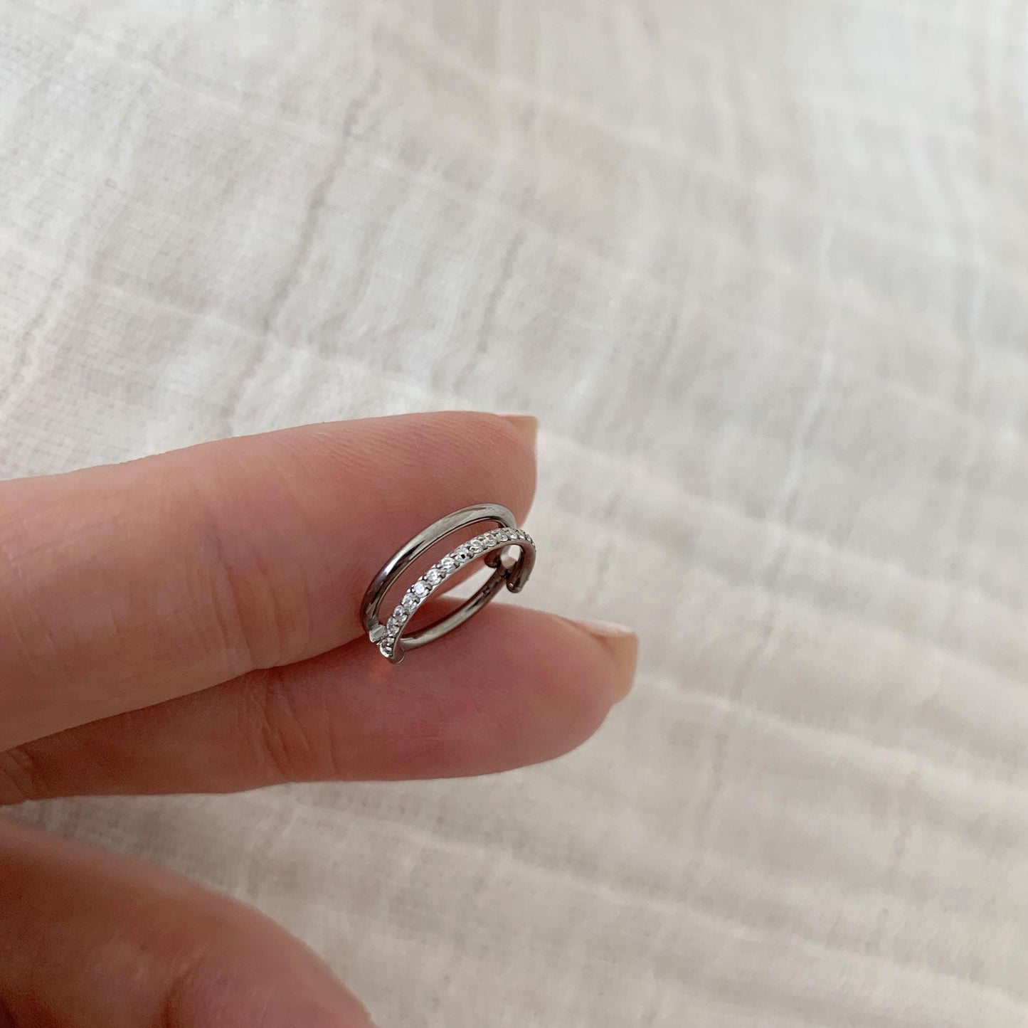 Versatile 18G/16G Titanium Double Hinge Hoop - Perfect for Nose, Septum, Cartilage, and Helix Piercings!