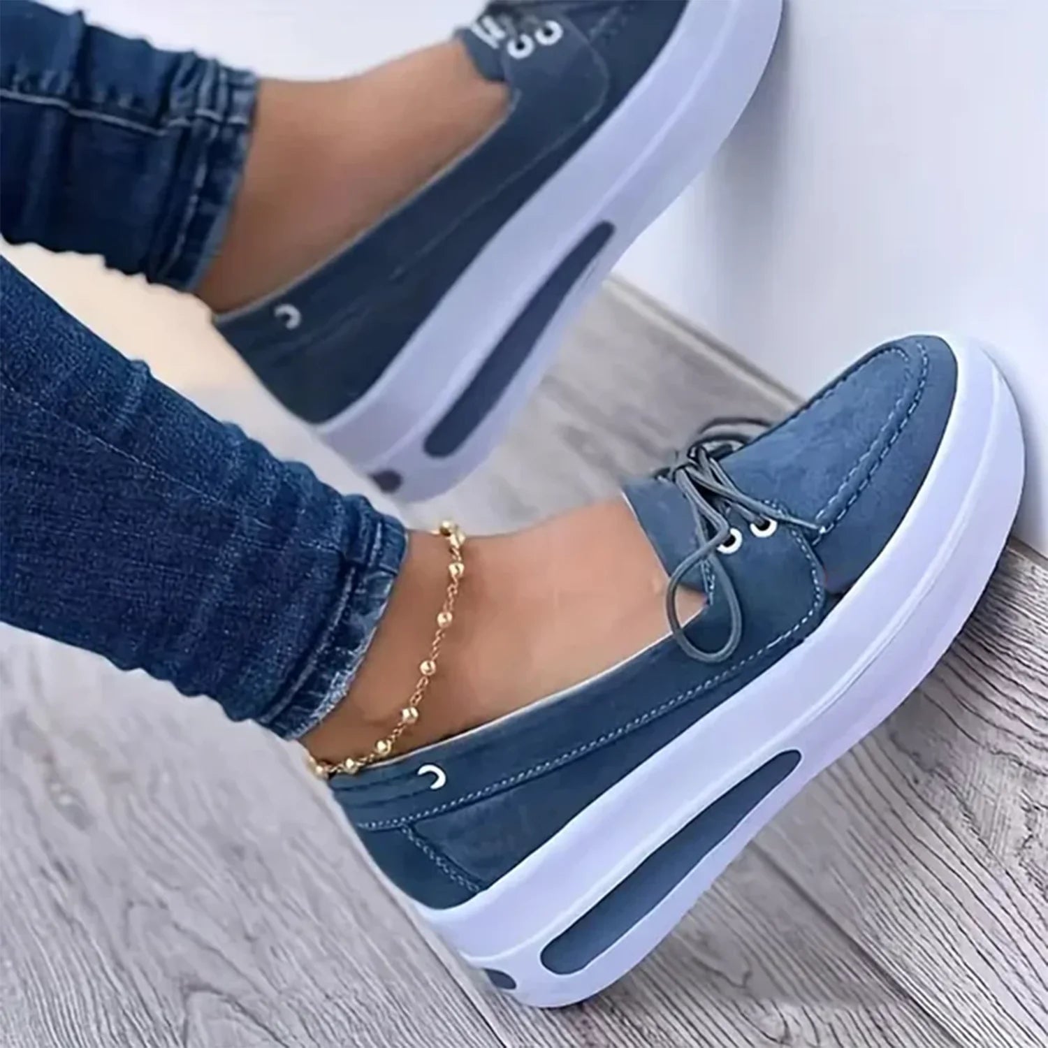 Chic Lift Women's Wedge Sneakers